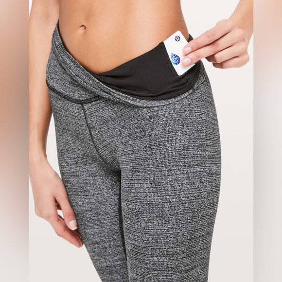RARE Lululemon Still In Mind Tight 28” Interlink Ice Gray Black (Stirrup Design) - Picture 5 of 12